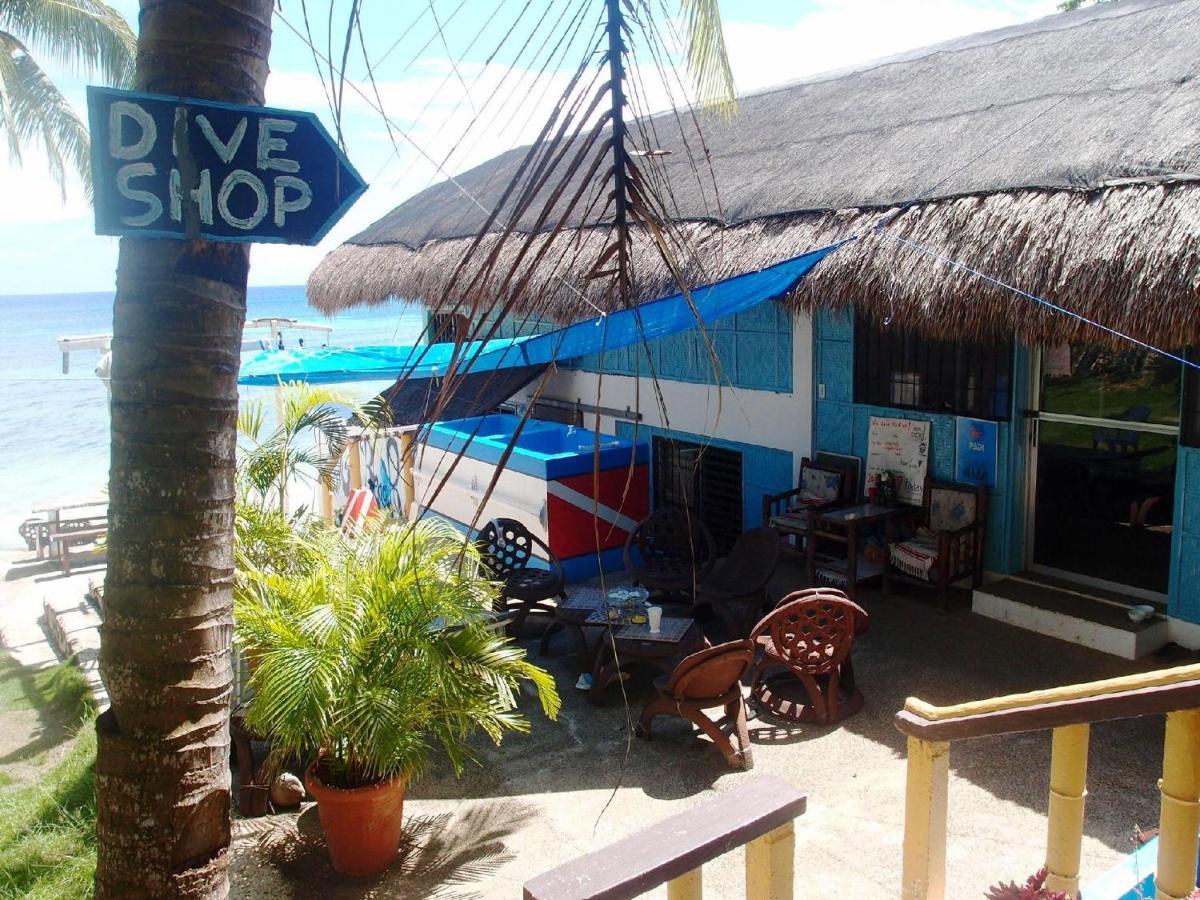 Reddoorz Premium @ Flower Beach Anda Anda  Exterior photo