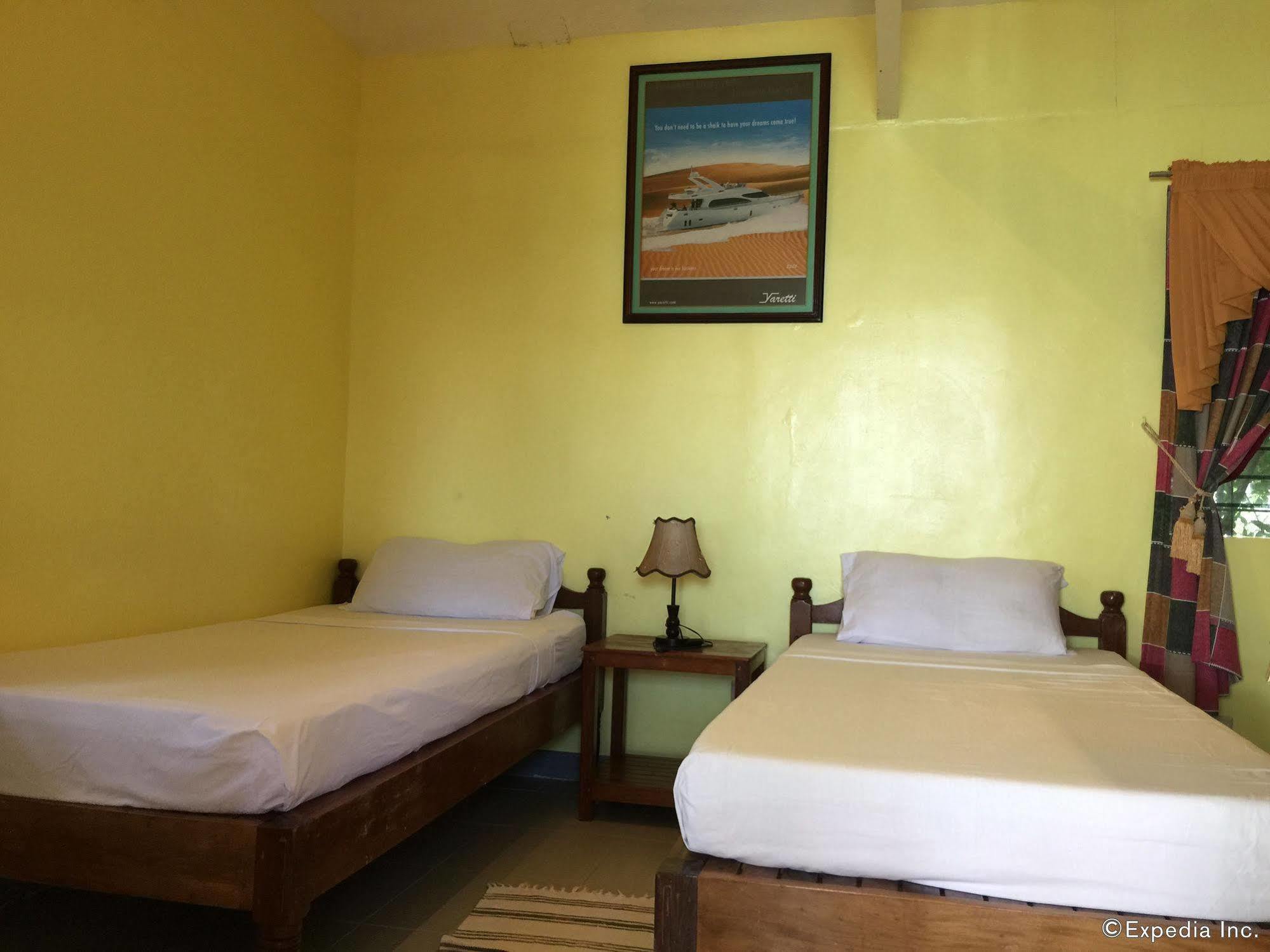 Reddoorz Premium @ Flower Beach Anda Anda  Exterior photo
